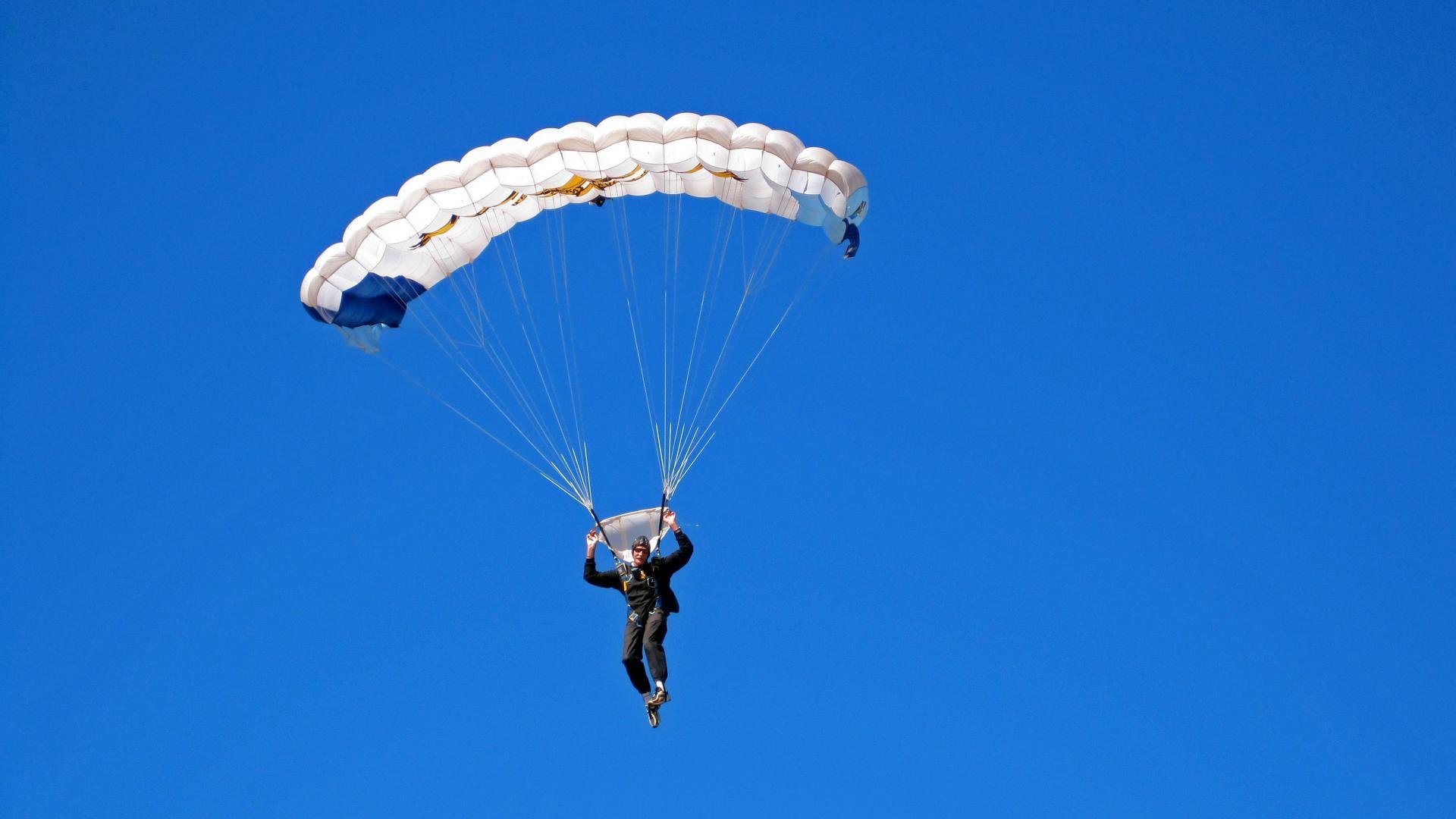 爱游戏在线玩-“AI、AR、VR推动运动场景全景升级——未来运动全球数字生态生态闭环”